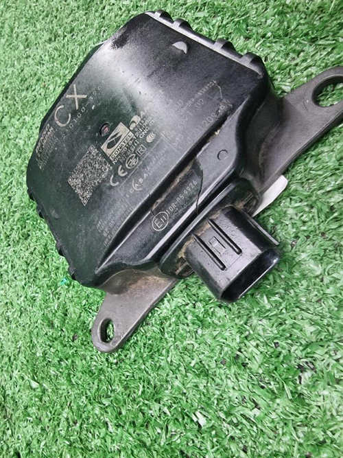 Датчик слепых зон Toyota Camry xv70 (2017-н.в.)