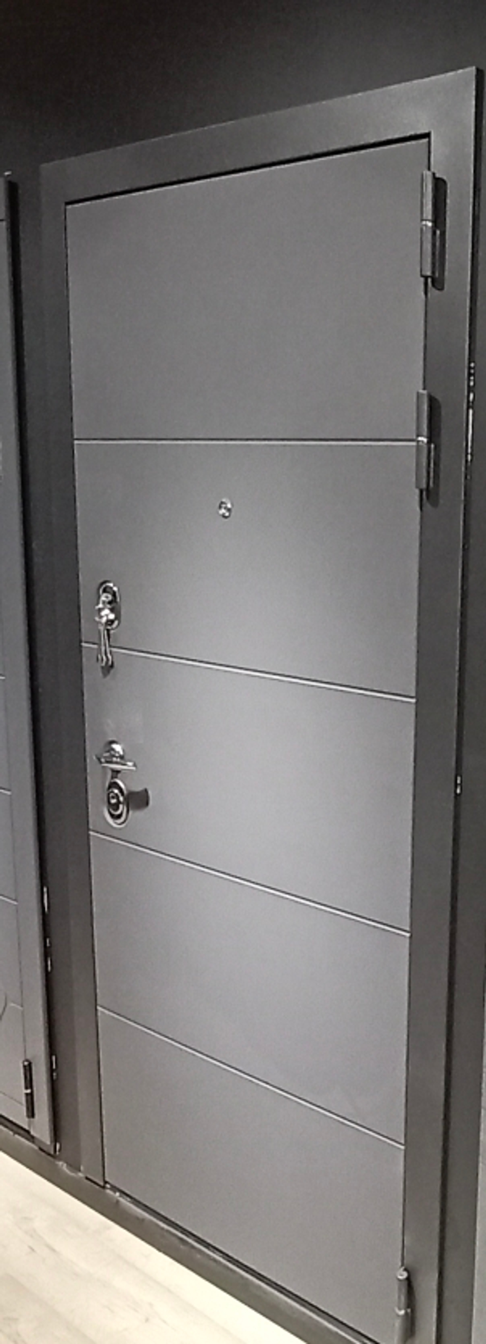 Дверь входная Лабиринт ART Графит 01 - Венге, стекло белое металлическая