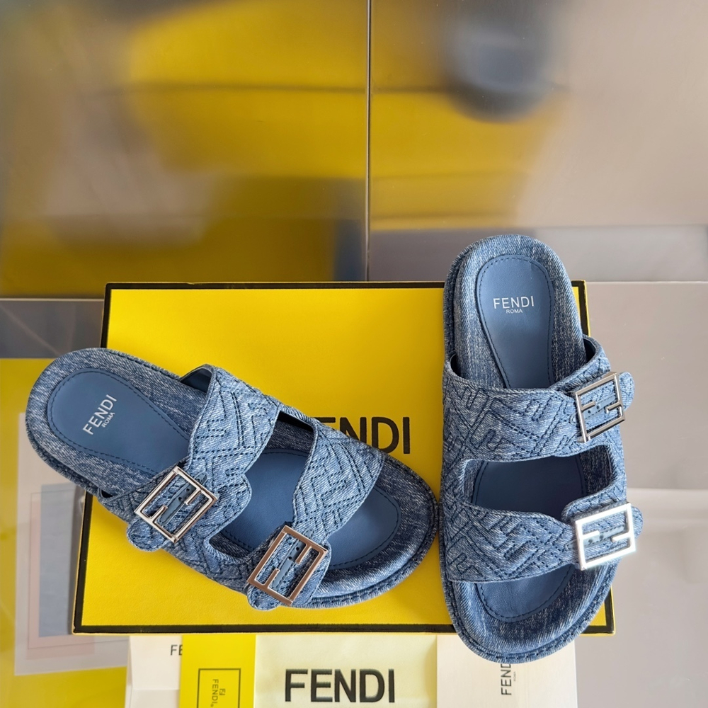 Fendi Feel Slides