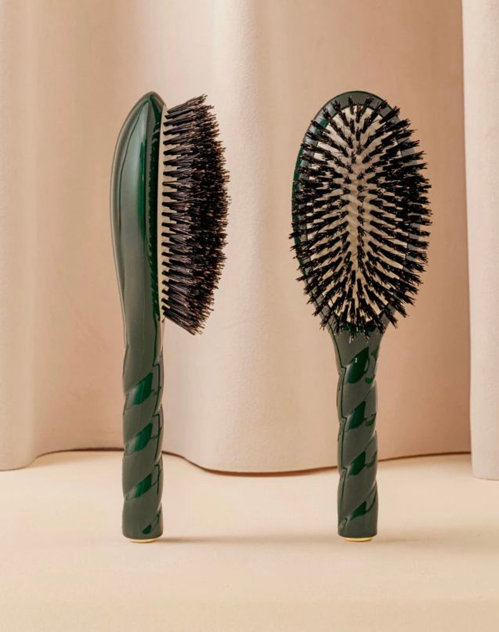La Bonne Brosse Массажная расческа для волос N 01 Universal Hair Care Brush - Emerald Green