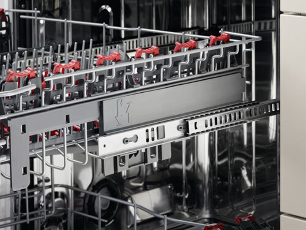 Встраиваемая посудомоечная машина AEG FSK93718P