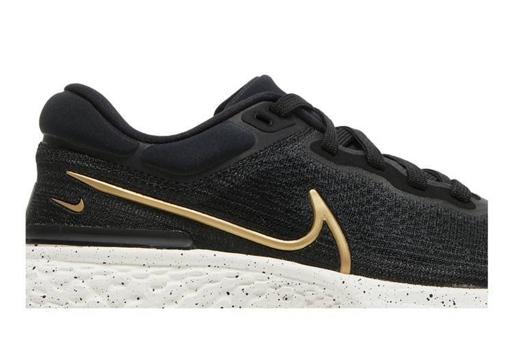 Кроссовки Nike Invincible Run 1 Flyknit (Женская размерная сетка)