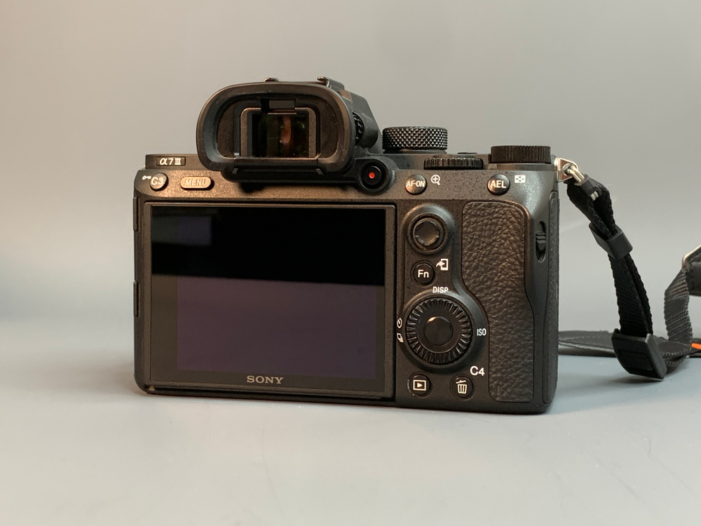 Sony A7 III 3 5.500 кадров