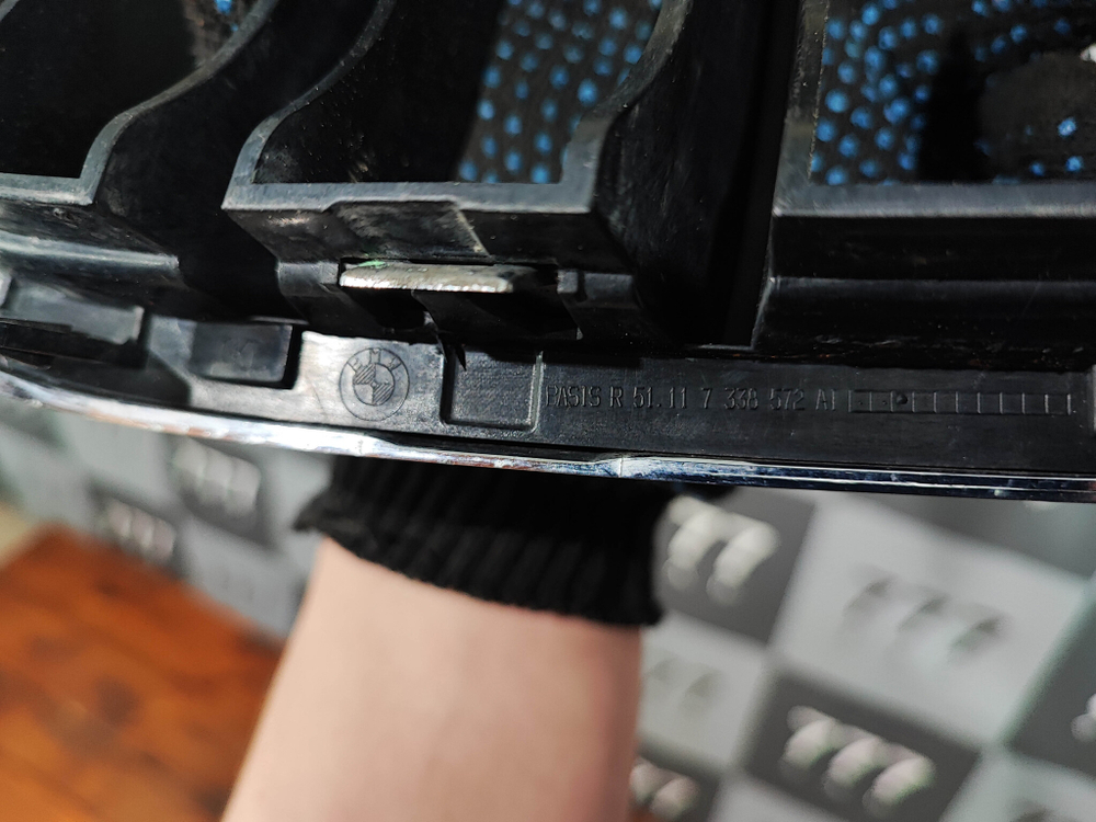 Решетка радиатора правая BMW X3 (F25) 14-17 Б/У Оригинал 51117338572