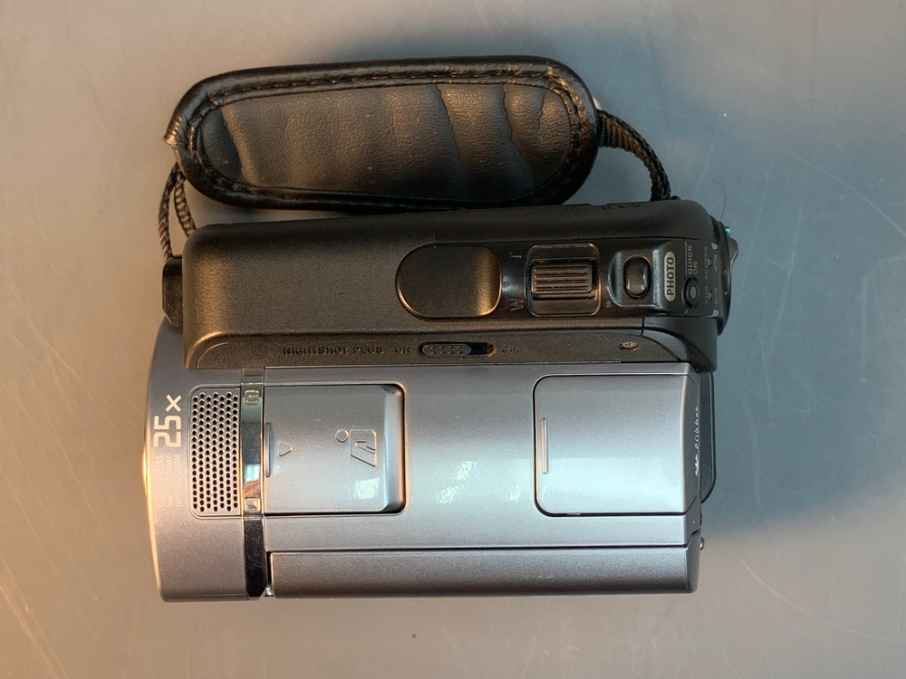 Sony DCR-SR85
