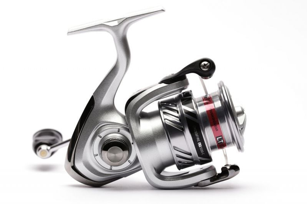 Катушка Daiwa безынерционная 20 Crossfire LT 4000-C
