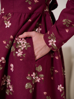 Платье с вшитой манишкой