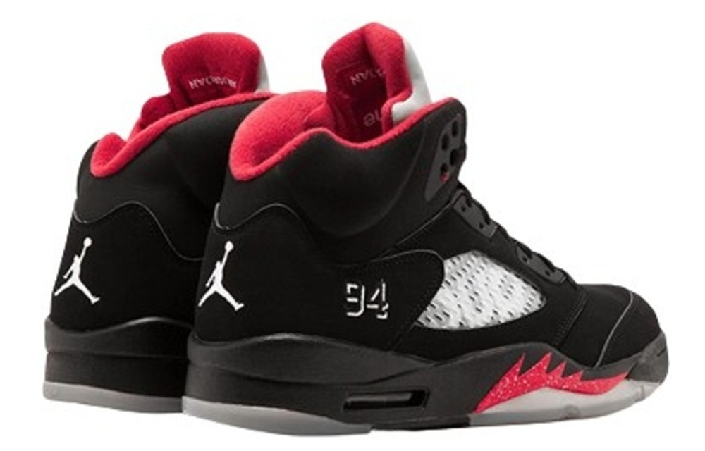 Nike supreme jordan online
