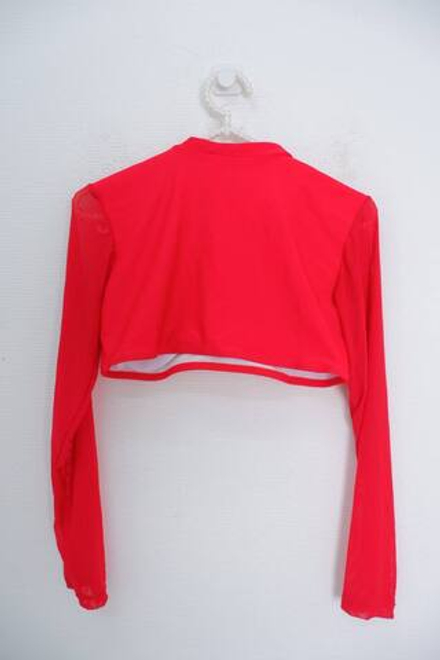 Топ с вырезом яркий 46 размер