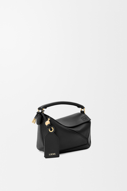 Loewe Сумка-мини Puzzle Featherlight из овечьей кожи наппа, черный