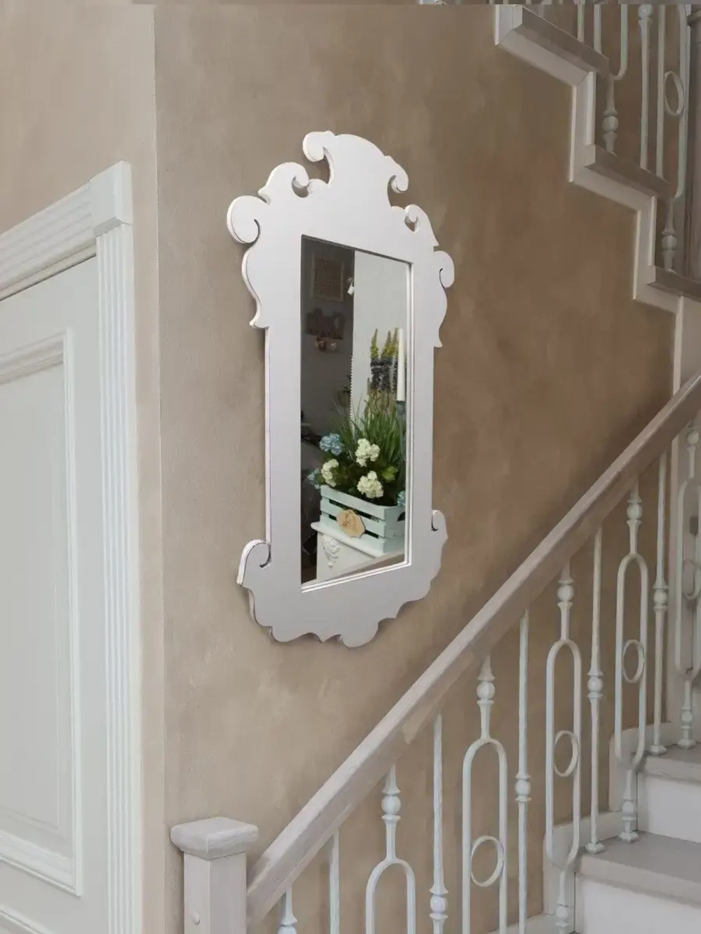 Зеркало настенное для прихожей