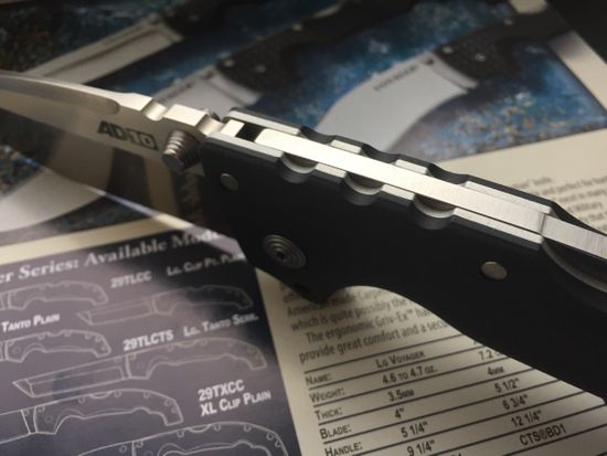 Складной нож Cold Steel 28DD AD-10 c клинком из стали CPM-S35VN, рукоять G10