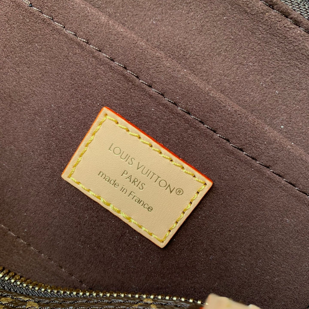Louis Vuitton Squire East West