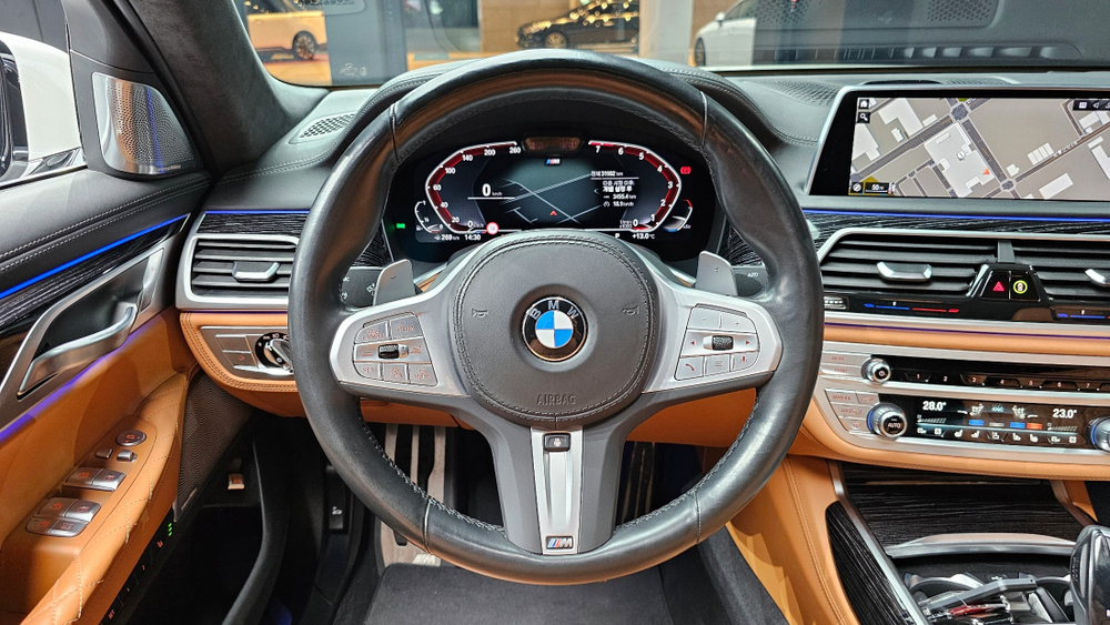 BMW 7 серии (G11) 740Li xDrive M Sport