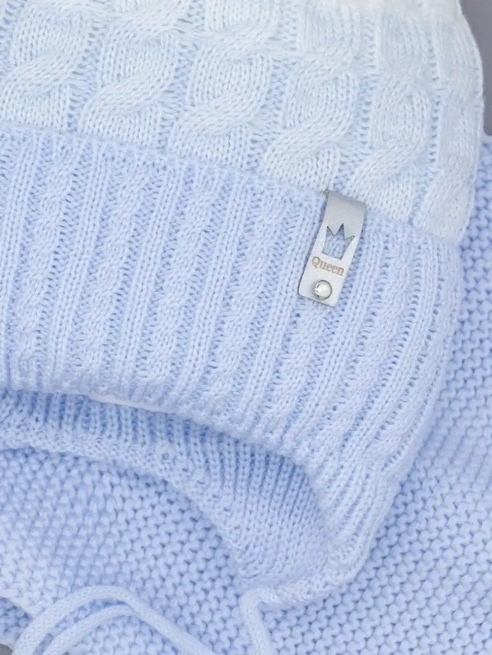 Шапка зимняя вязаная с помпоном и снуд детский