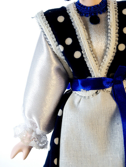 Кукла коллекционная Девушка в русском костюме
