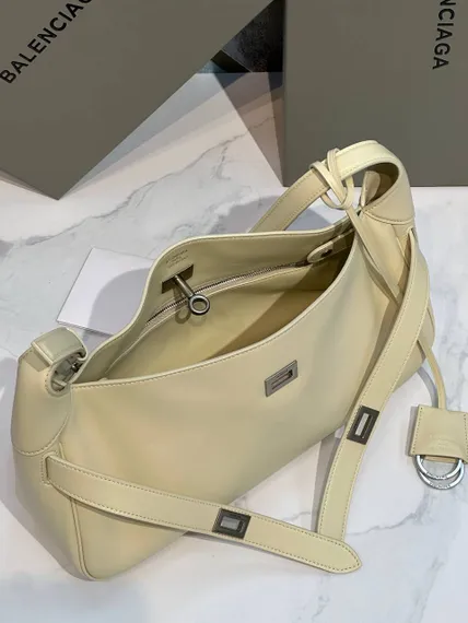 Сумка BALENCIAGA Bel Air Small in Soya