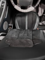 Чехлы Люкс VOLVO FH-13 после 2018 года: водитель от сиденья, пассажир от стойки кабины (один вырез под ремень) (экокожа, черный, черная вставка)