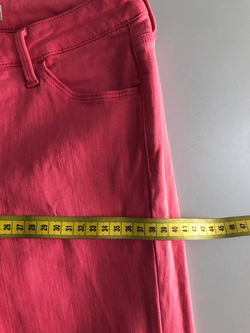 Джинсы Uniqlo розовые, маркировка 24/33, визуально 40 размер