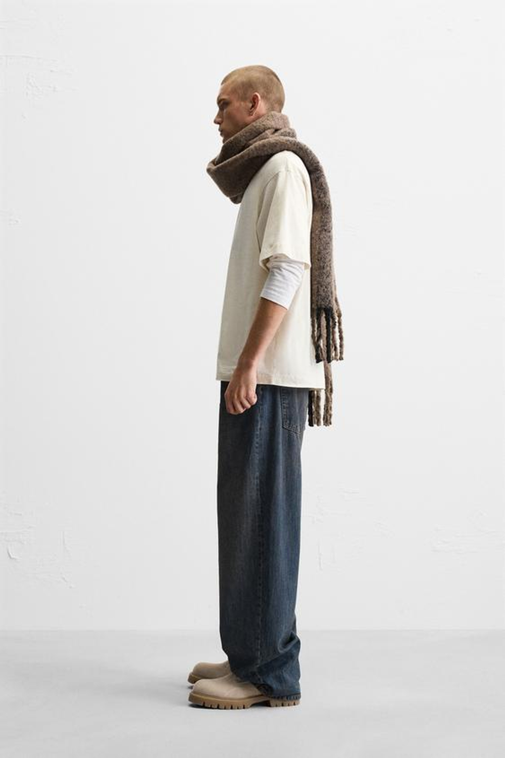 ZARA ФУТБОЛКА С КОНТРАСТНОЙ НАШИВКОЙ, ЖЕЛТОВАТО-БЕЛЫЙ