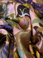 Шелк атласный розовый с ленивцами, ягуарами и туканами