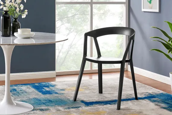 Черный пластиковый стул Nomad | Купить в Hallberg.ru