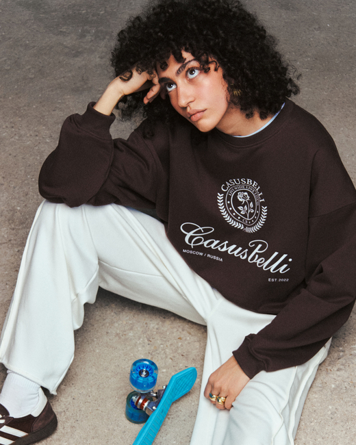 Свитшот Live Loud коричневый