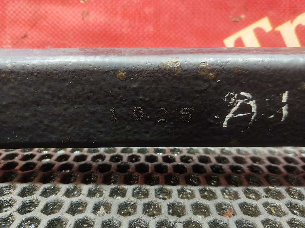 Стойка переднего стабилизатора