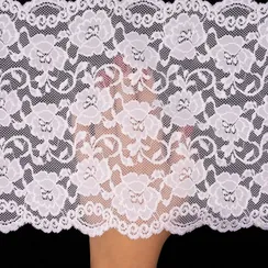 Кружево эластичное белое 20 см, цветы