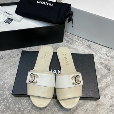 Chanel Slides