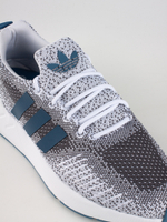 Кроссовки Adidas Swift Run 22 GW6822