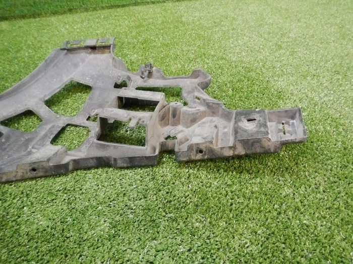 Кронштейн переднего бампера левый Mercedes S W222 (2013-2017)