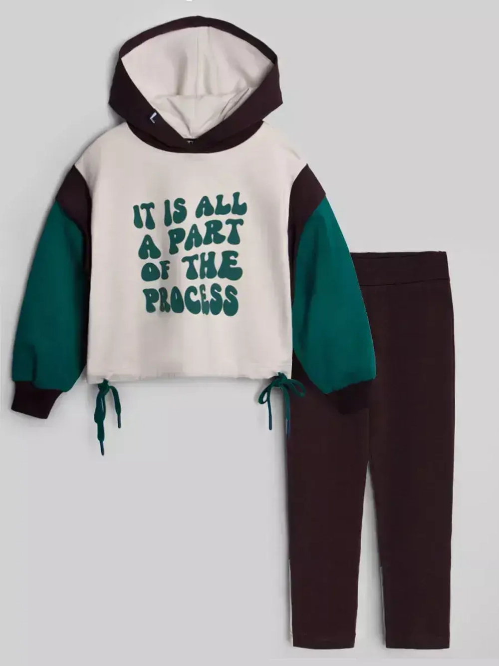 Костюм для девочки в садик спортивный