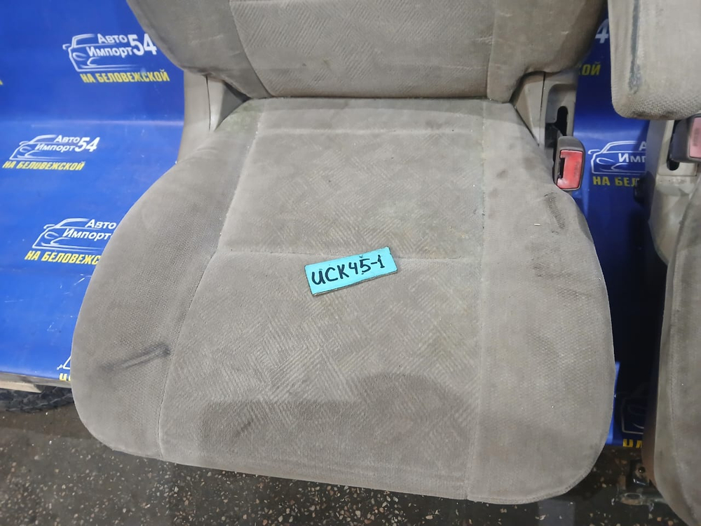 Сидение переднее левое TOYOTA SEQUOIA 2000