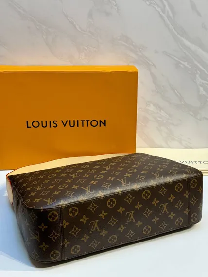 Сумка Louis Vuitton Slouchy, коричневый