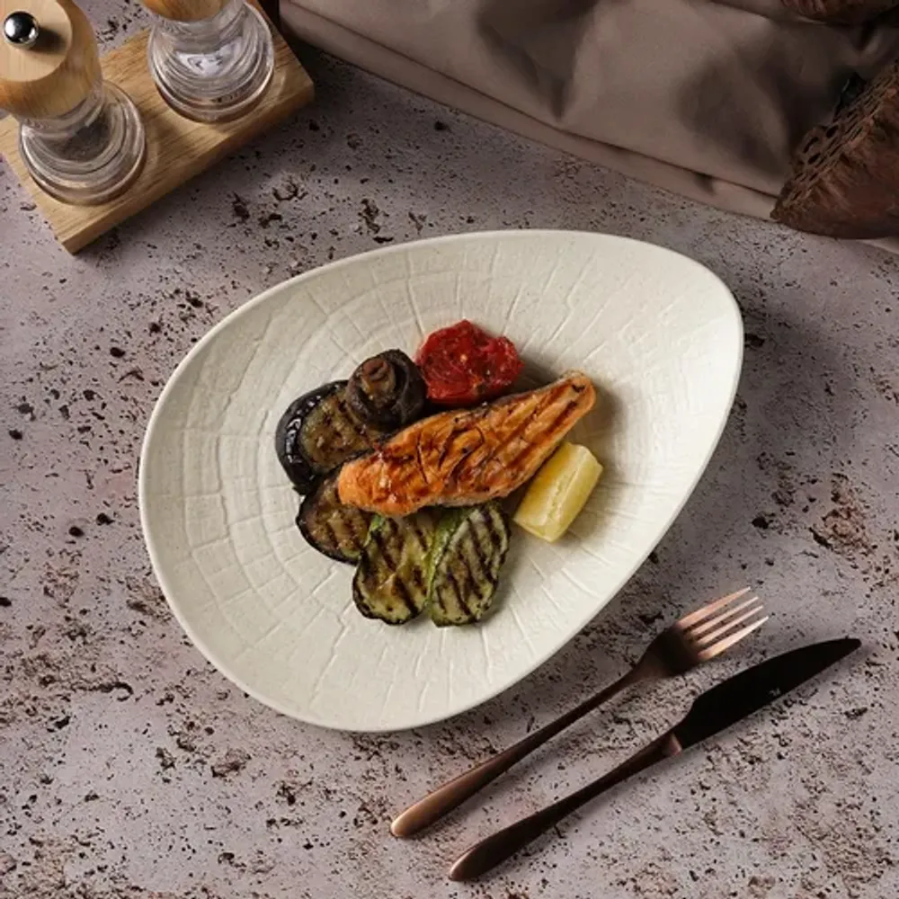 Блюдо овальное 31,5*23 см Elephant Ivory P.L. Proff Cuisine [1]
