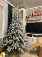 Заснеженная елка с гирляндой встроенной «Русская Императрица» (Литая хвоя) 210 см / 2,1 м