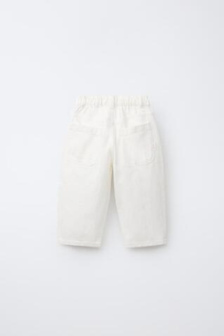 ZARA СВОБОДНЫЕ БРЮКИ ИЗ САРЖИ С ВЫШИВКОЙ SNOOPY PEANUTS™, ЭКРЮ