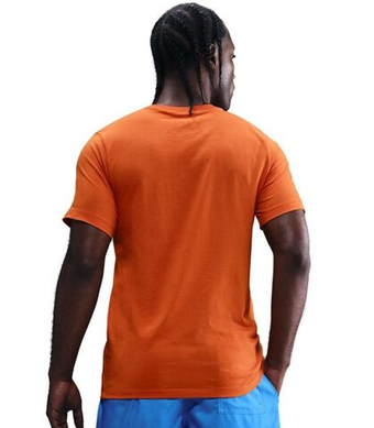 Мужская теннисная футболка Nike Sportswear Club - campfire orange