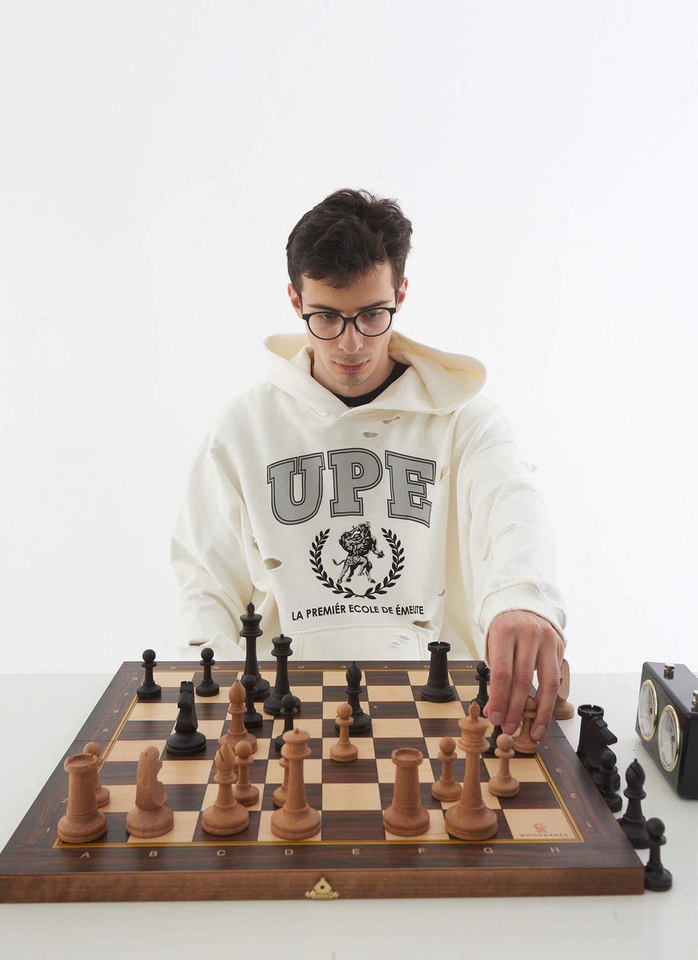 Худи Une Petite Emeute Theseus and the Minotaur молочное