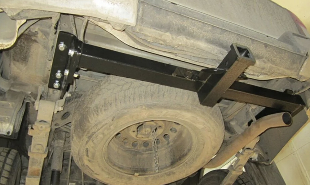 Фаркоп под квадрат для Toyota Hilux, JAC T6, Т8, Sollers ST6, с 2015 г., Бизон.FA 0971-E