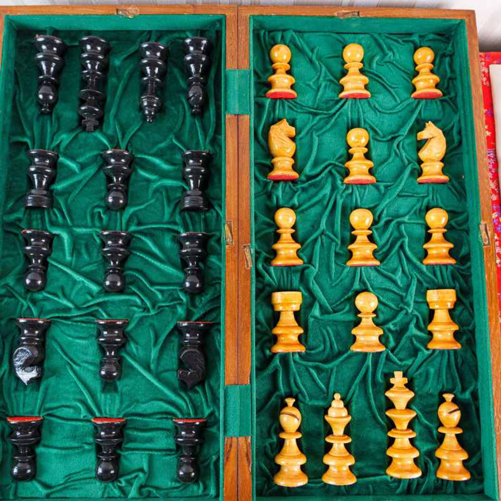 Классический деревянный шахматный набор в стиле Стаунтон (STAUNTON)