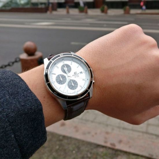 Наручные часы Casio EFR-526L-7A