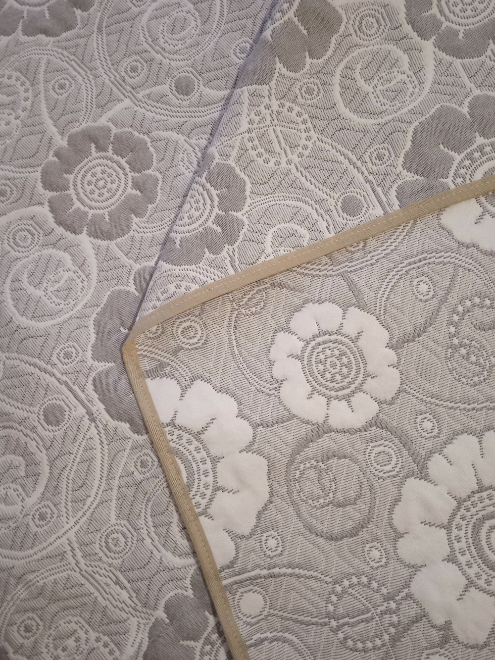 Покрывало жаккардовое двухстороннее Нежность 346-18 евро (240х200)