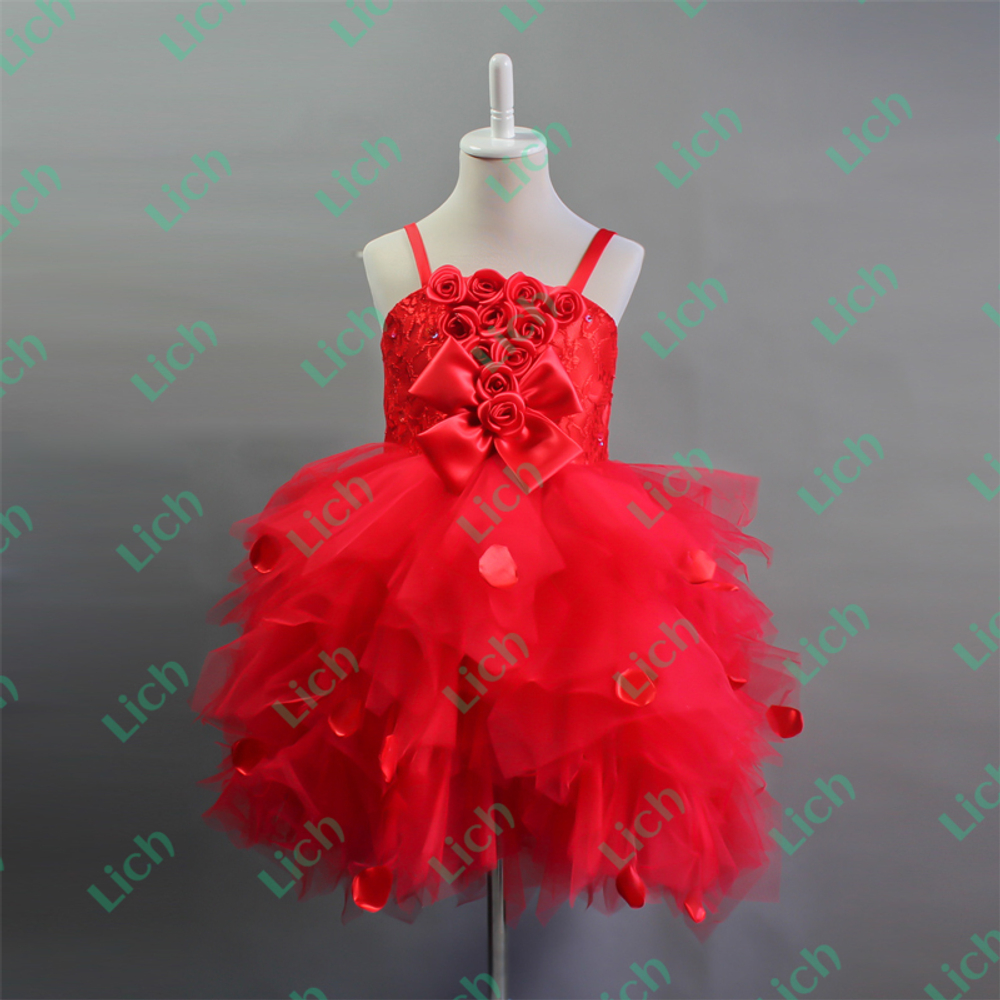 Платье детское с пышной юбкой, цветами и бантом