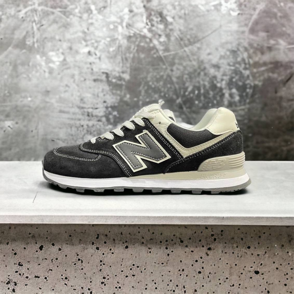 New Balance 574 • Black v3