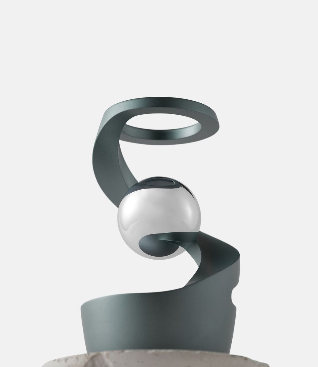 Mezmoglobe Luna Dark Titanium — кинетическая настольная скульптура