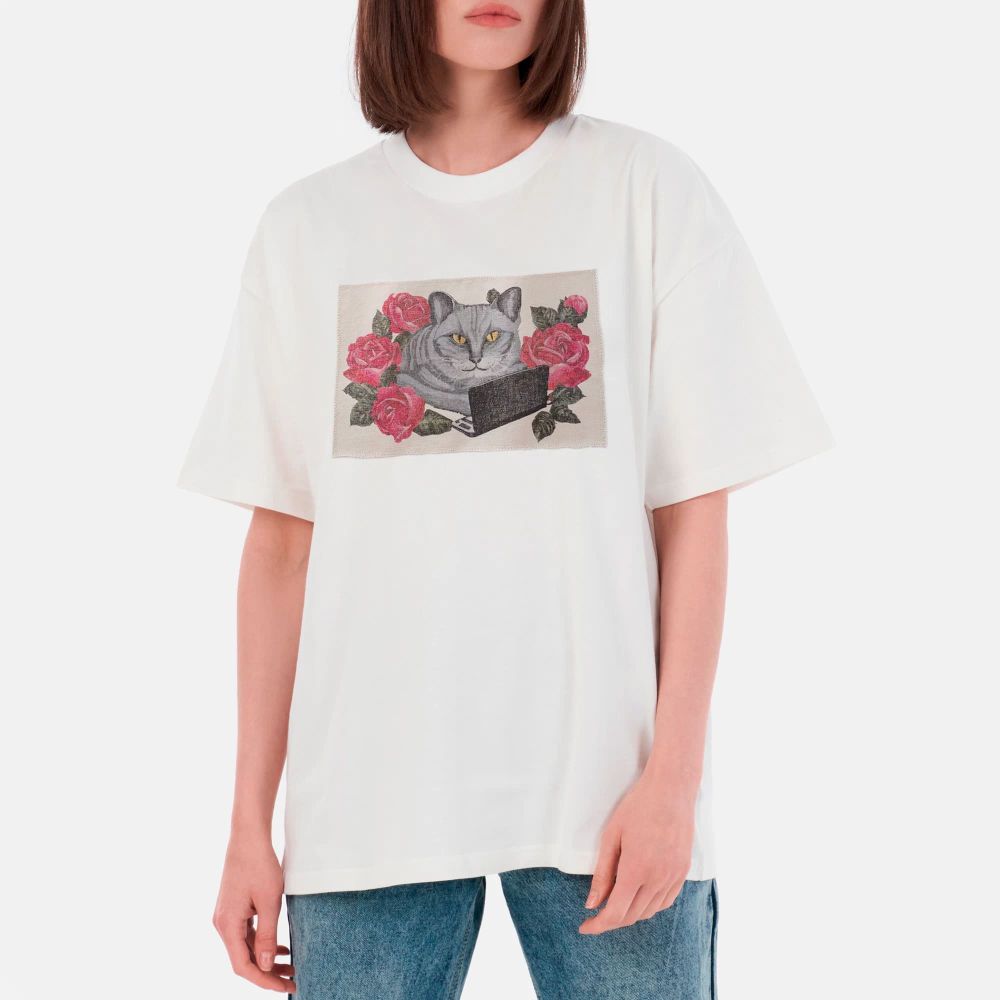 Футболка Яндекс Шедеврум Кот и розы белая