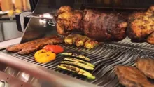 Приусадебная кухня Napoleon Toronto с газовым и керамическим угольным грилем