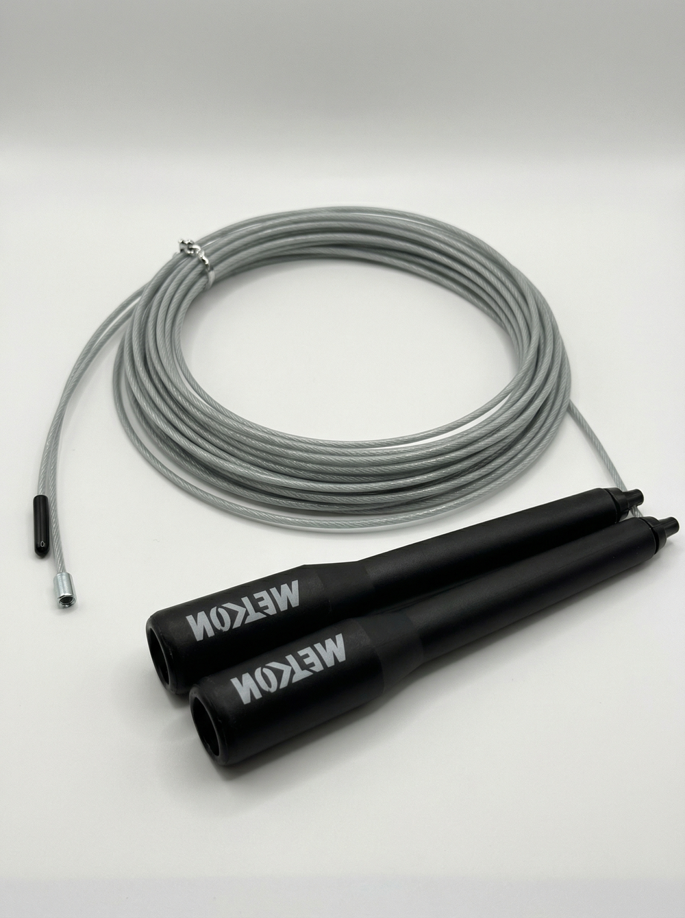 Скакалка METCON серая